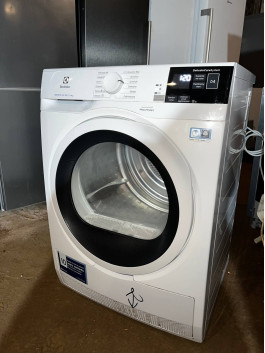 Сушильна машина Electrolux EWBH458WP б/у