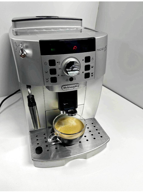 Автоматична кавоварка DeLonghi Magnifica S