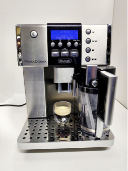 Кавомашина Delonghi PrimaDonna ESAM 6600 б/у