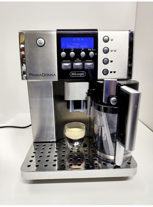 Кавомашина Delonghi PrimaDonna ESAM 6600 б/у