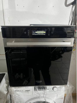 Духова шафа Hotpoint Ariston 73 л (б/y)